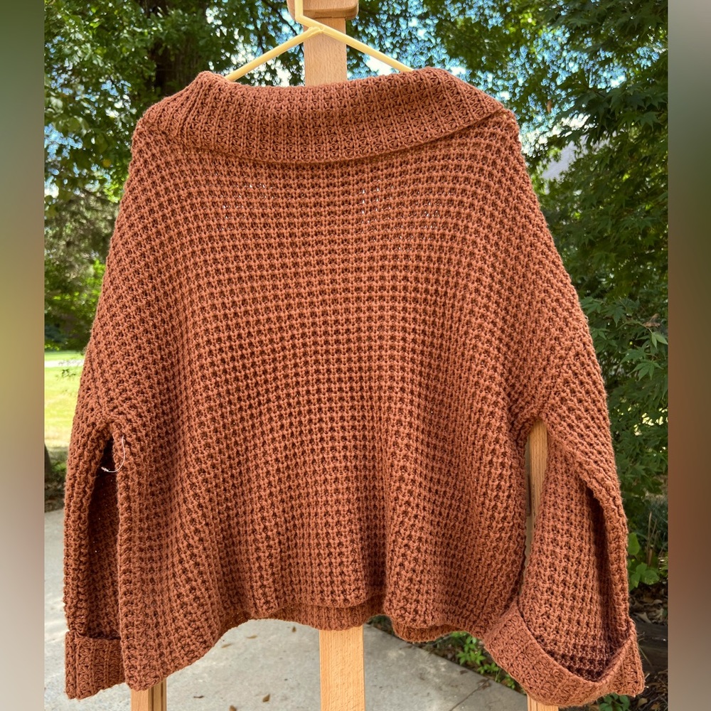 Pink Lily. Oversized, loose knitted sweater. Cowl neck, cuffed sleeves. Like new